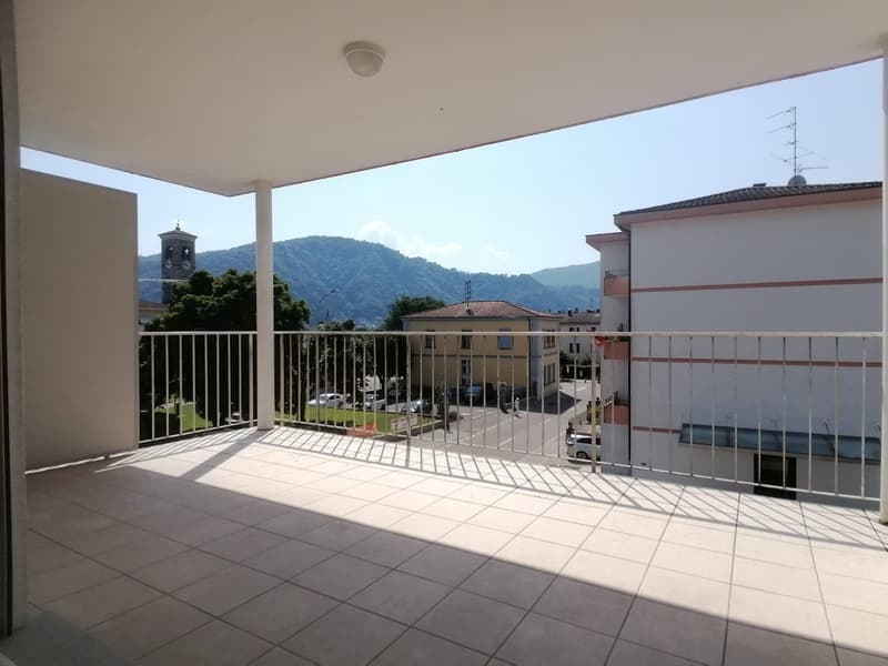 AFFITTASI 2 LOCALI CON BALCONE A CASLANO (1)