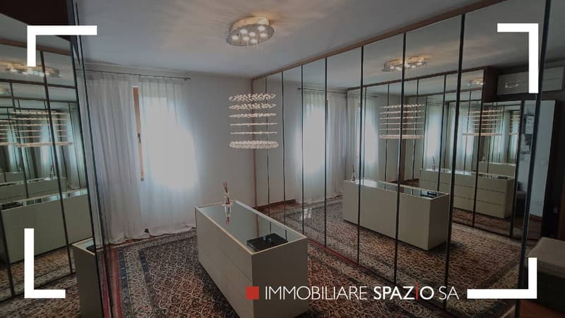 Esclusiva Villa Fronte Lago con spiaggia privata (12)
