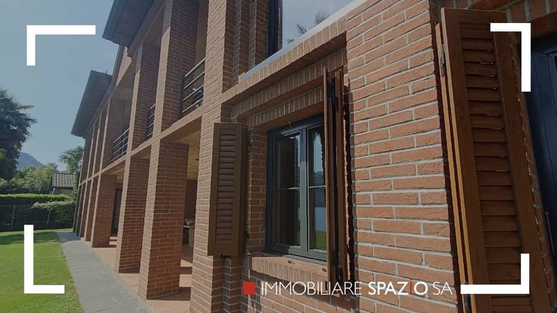 Esclusiva Villa Fronte Lago con spiaggia privata (5)