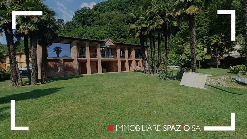 Esclusiva Villa Fronte Lago con spiaggia privata (4)
