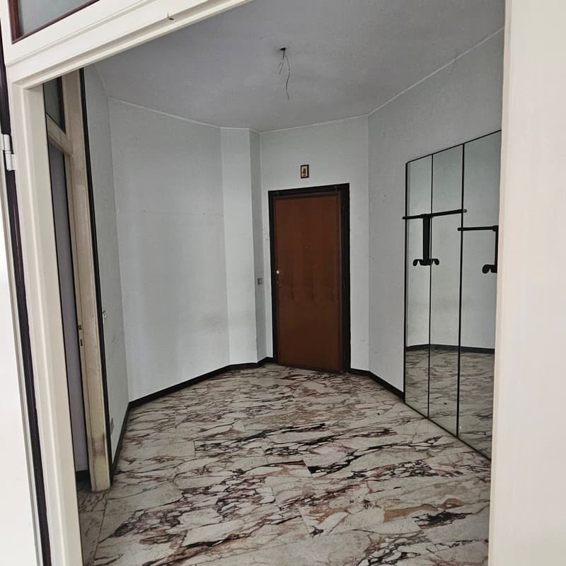 Appartamento spazioso di 4.5 locali in vendita a Varese – Via Felice Orrigoni 2 (3)