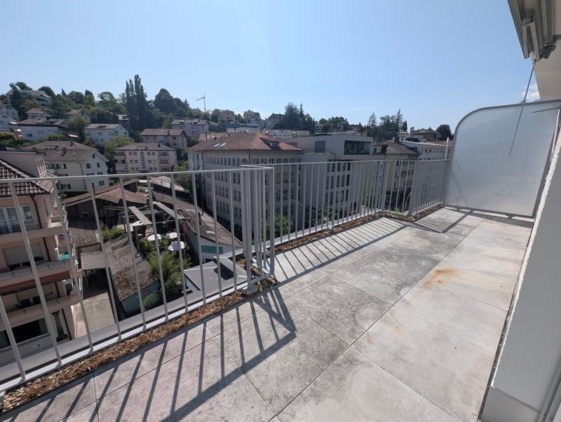 Helle Attikawohnung mit grossem Balkon (9)