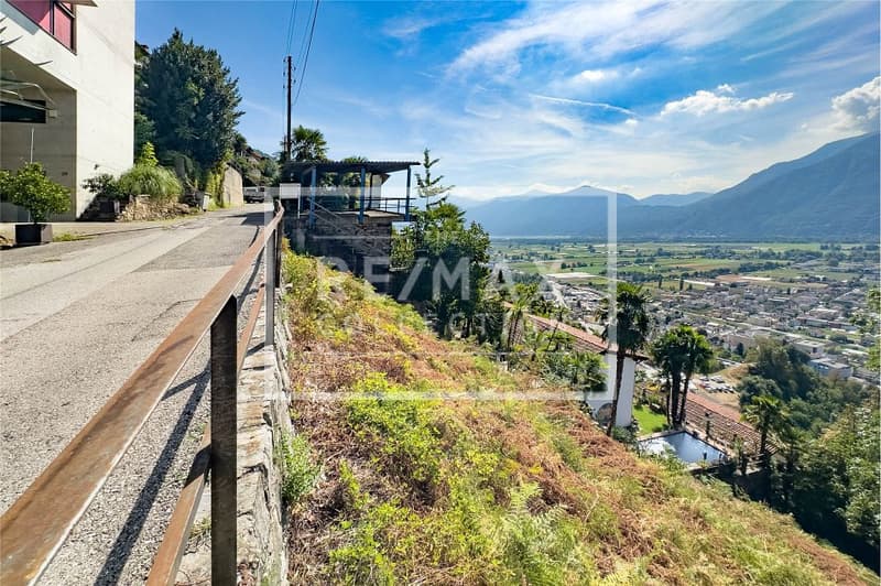 Terreno con splendida vista lago (4)