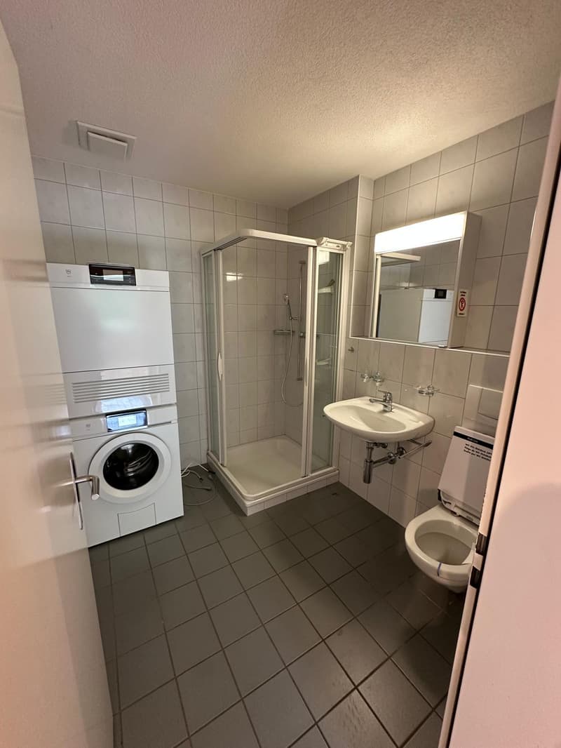 Moderne 4.5-Zimmerwohnung mit grosser Terrasse und Weitsicht in Oberwil bei Zug (16)