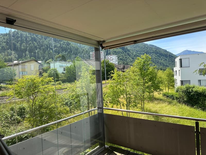 Moderne 4.5-Zimmerwohnung mit grosser Terrasse und Weitsicht in Oberwil bei Zug (3)