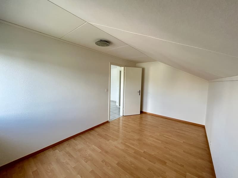 Gemütliche 2-Zimmer-Dachgeschosswohnung in Oftringen (15)