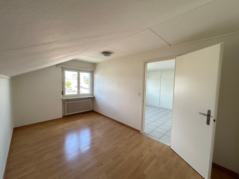 Gemütliche 2-Zimmer-Dachgeschosswohnung in Oftringen (14)