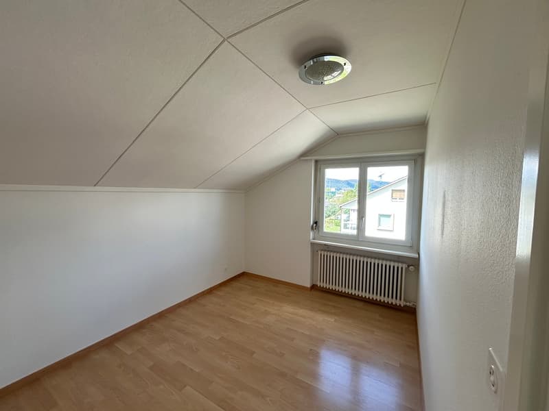Gemütliche 2-Zimmer-Dachgeschosswohnung in Oftringen (13)