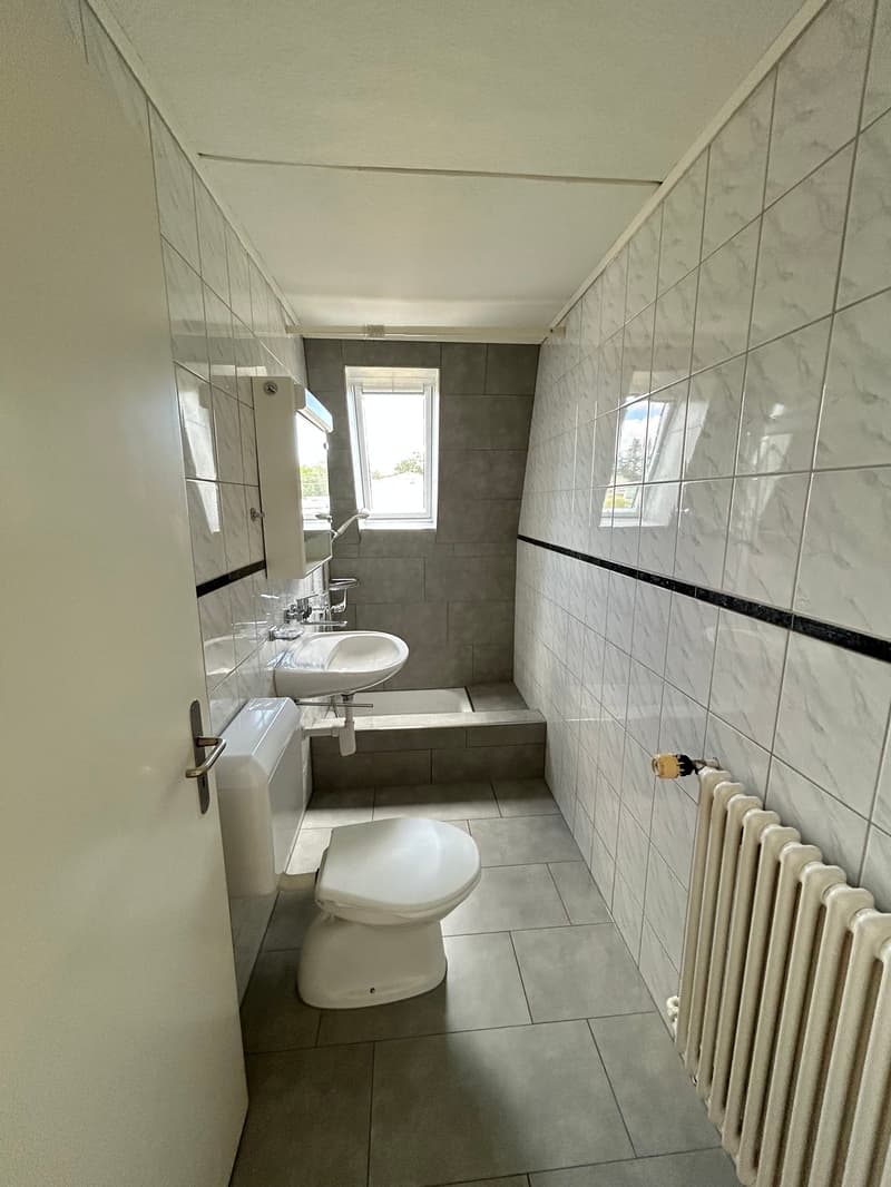 Gemütliche 2-Zimmer-Dachgeschosswohnung in Oftringen (5)