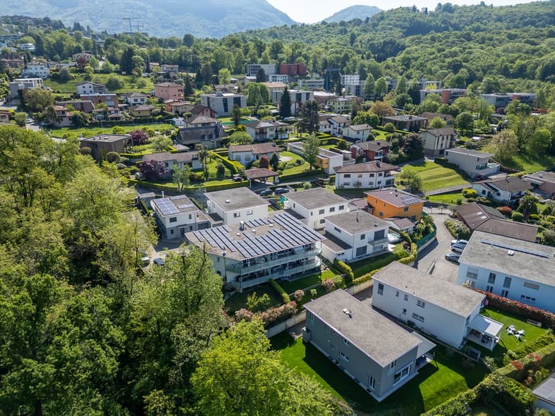 Splendido appartamento a Cadempino con vista panoramica e giardino (2)