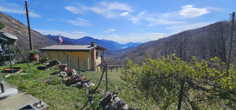 Affascinante casa rustica con vista panoramica a Gola di Lago (2)