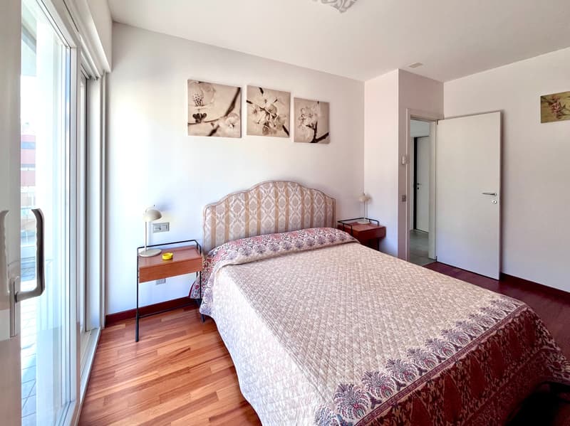 Elegante appartamento di 3.5 locali con vista panoramica a Lugano (5)
