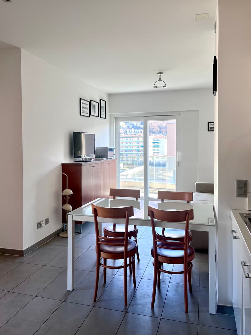 Elegante appartamento di 3.5 locali con vista panoramica a Lugano (4)