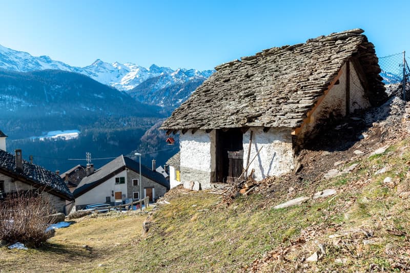 Vendesi meravigliosa casa di montagna (2)