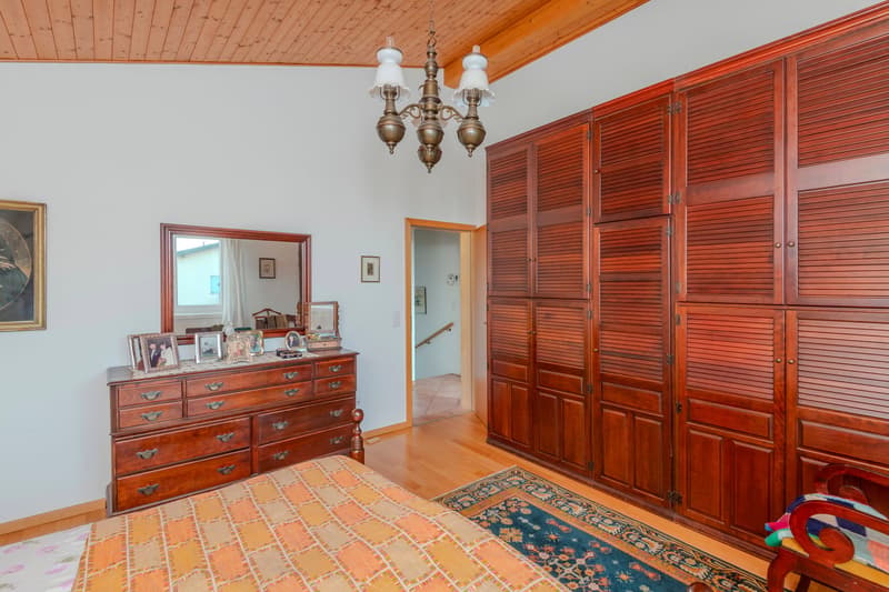 Vendesi graziosa casa con ampio giardino (10)