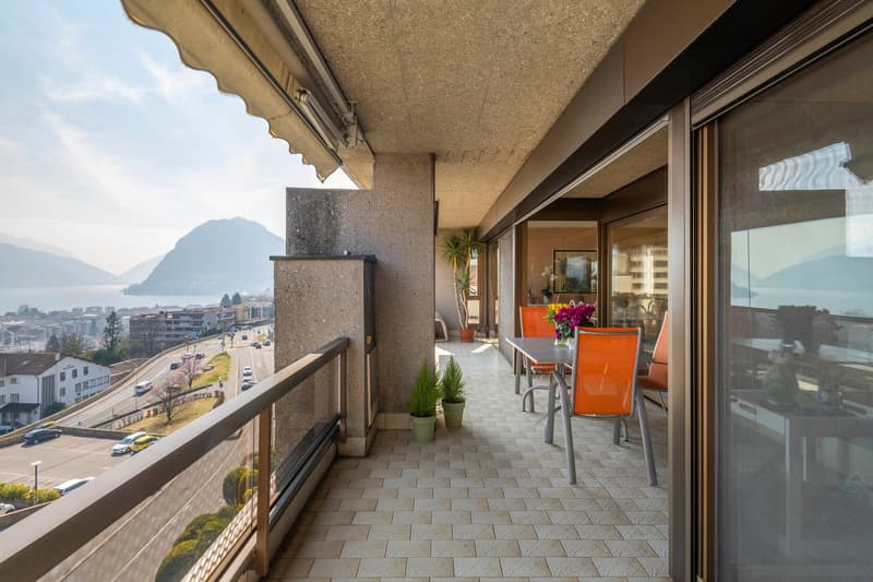 Vendesi attico con splendida vista lago (9)