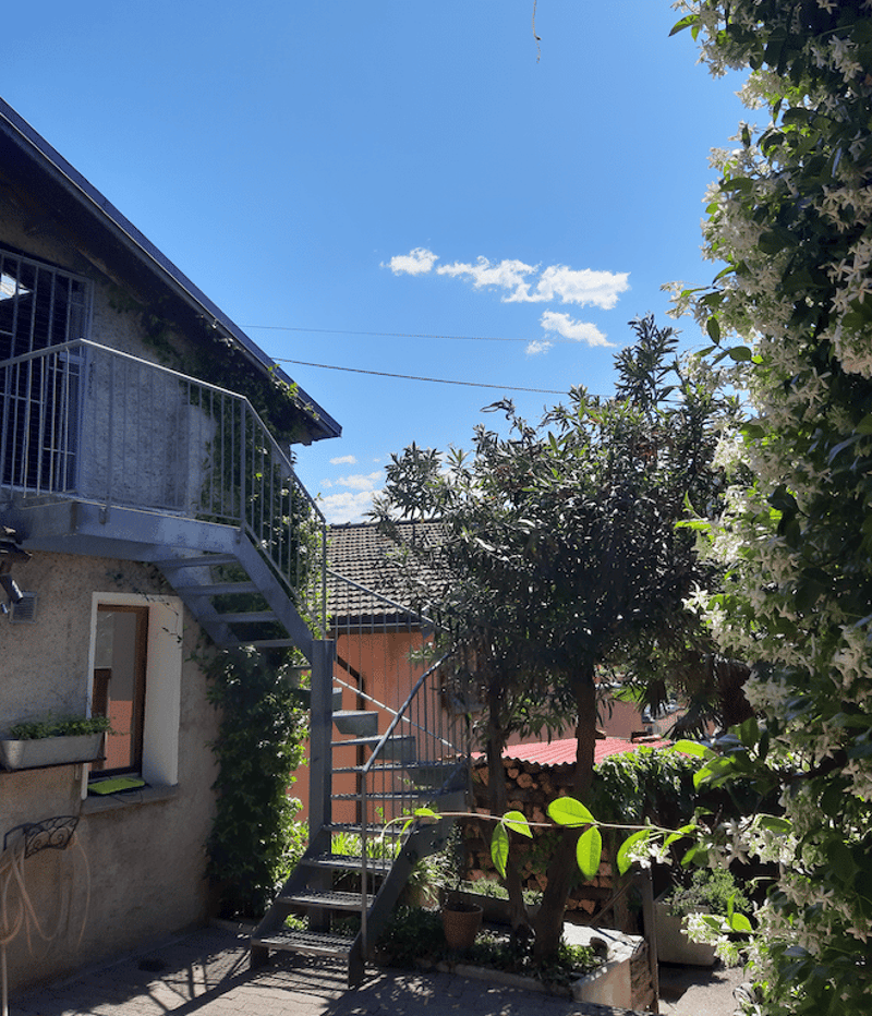 Affittasi luminoso appartamento nel nucleo di Taverne (6)