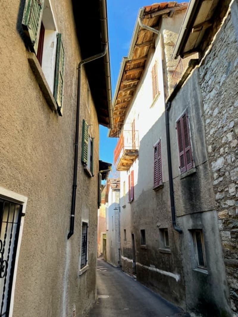 Terreno edificabile + casa ticinese a Breggia Sagno (11)