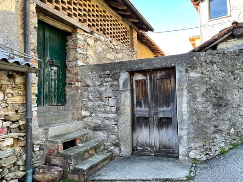 Terreno edificabile + casa ticinese a Breggia Sagno (12)