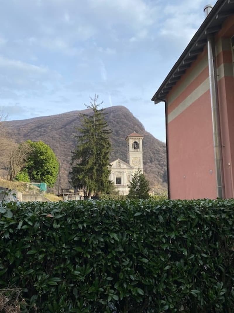 Appartamento in casa in stile classico nel paese di Arogno (3)