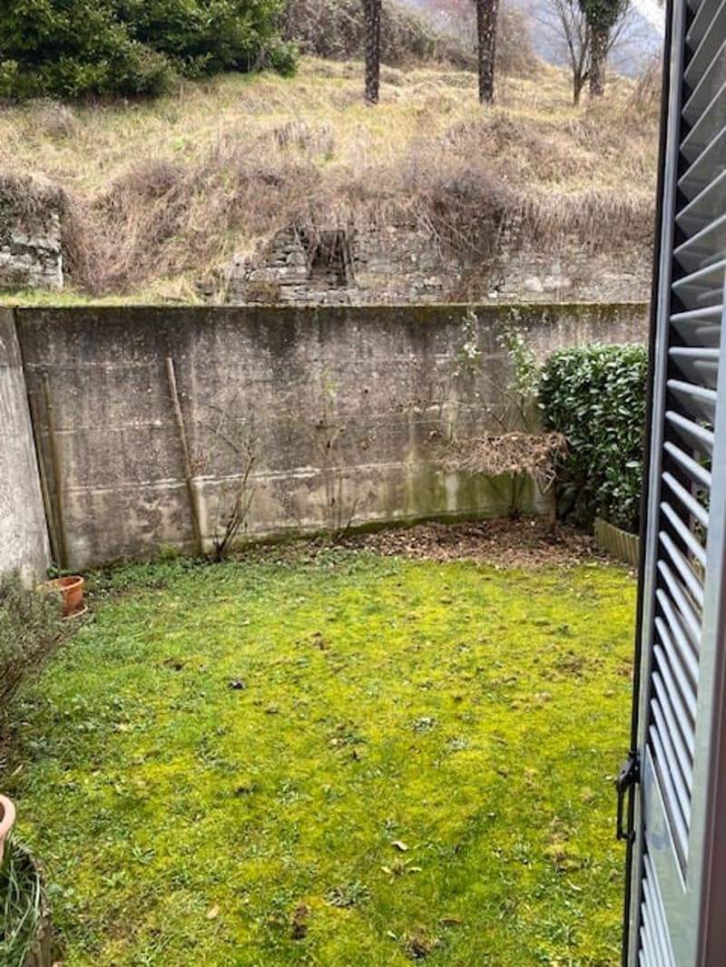 Appartamento in casa in stile classico nel paese di Arogno (8)