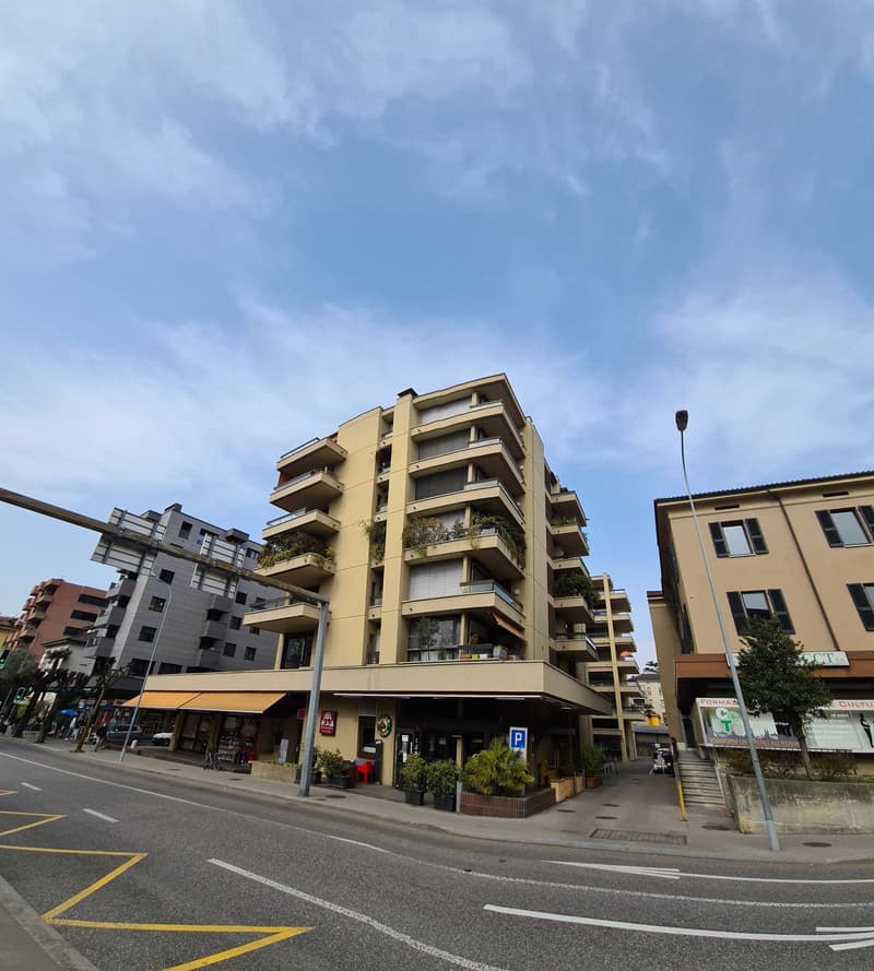 Posto auto DOPPIO in garage in viale Carlo Cattaneo 25 (4)