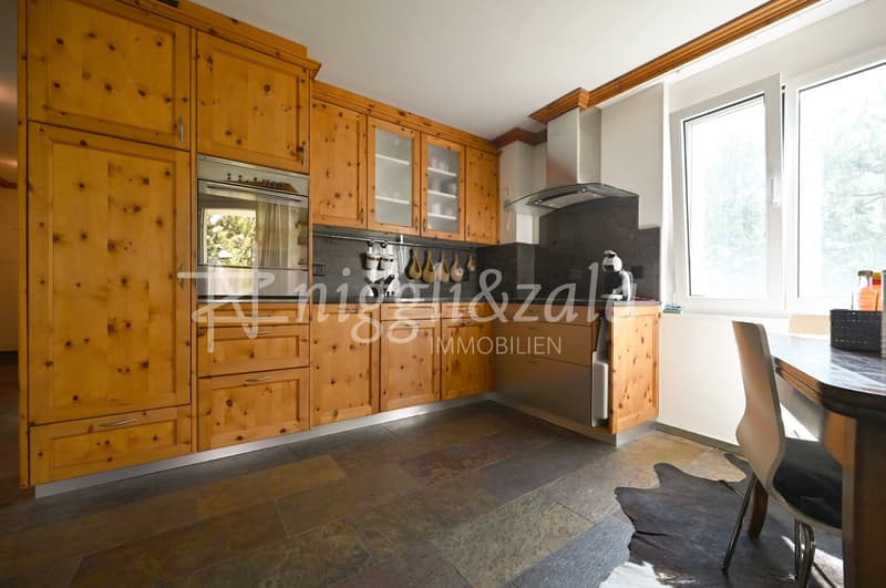 Zeitgemässes Wohnen mit separatem Studio in naturnaher Lage (3)