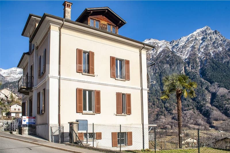 Casa con tre appartamenti (3)
