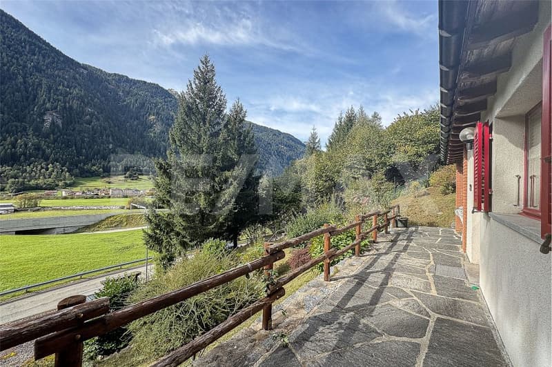 Casa ristrutturata con vista (3)