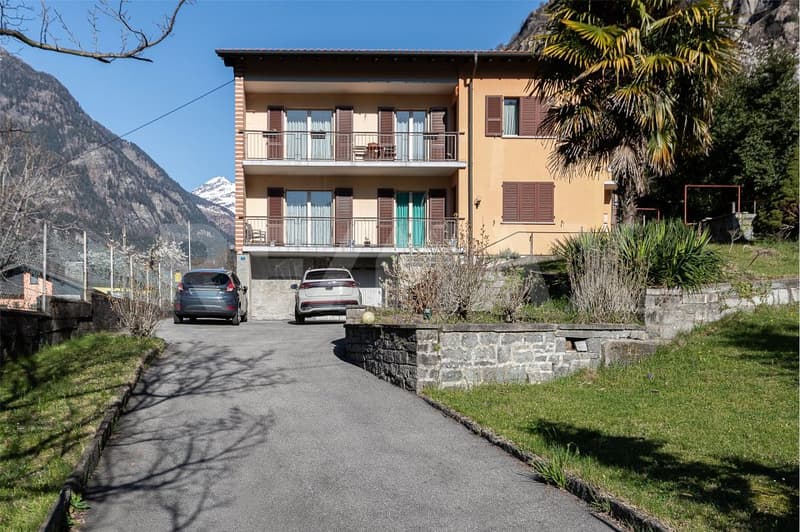 Casa bifamiliare ristrutturata (3)