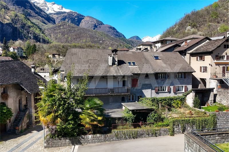 Casa contigua nel nucleo storico (3)