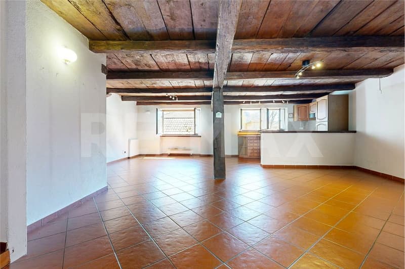 Casa contigua nel nucleo storico (4)