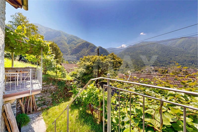 Affascinante casa in pietra con giardino e terrazza panoramica (4)
