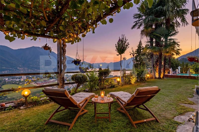 Raffinata casa di charme con vista panoramica e sul lago (3)