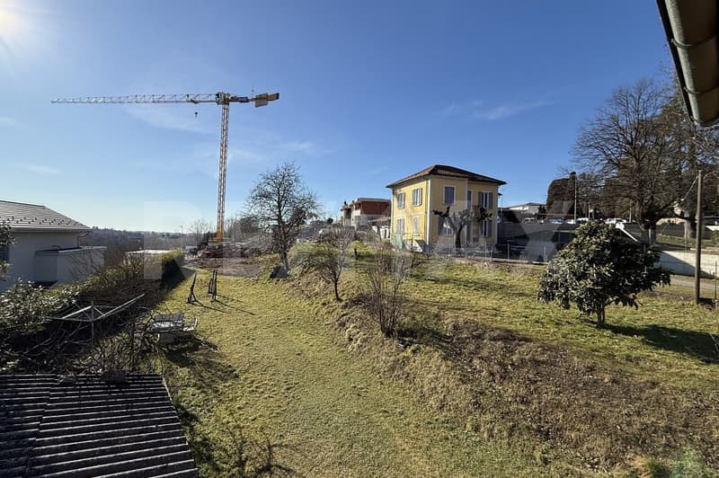 Edificio plurifamiliare con terreno edificabile (2)