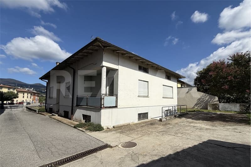 Casa da ristrutturare con terreno edificabile a Genestrerio (Mendrisio) (5)