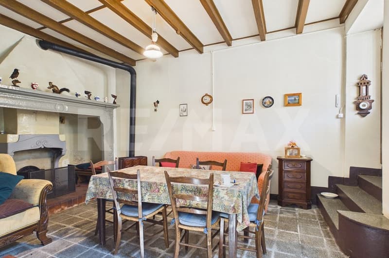 Casa da ristrutturare a Caneggio: ottima opportunità d'investimento (5)