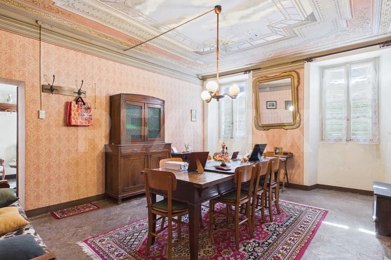 Casa da ristrutturare a Caneggio: ottima opportunità d'investimento (4)