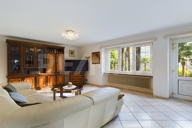Casa con parco, piscina, orto, garage e bosco (2)