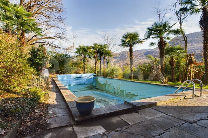 Casa con parco, piscina, orto, garage e bosco (5)