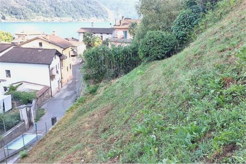 Terreno edificabile con bella vista lago e monti (2)