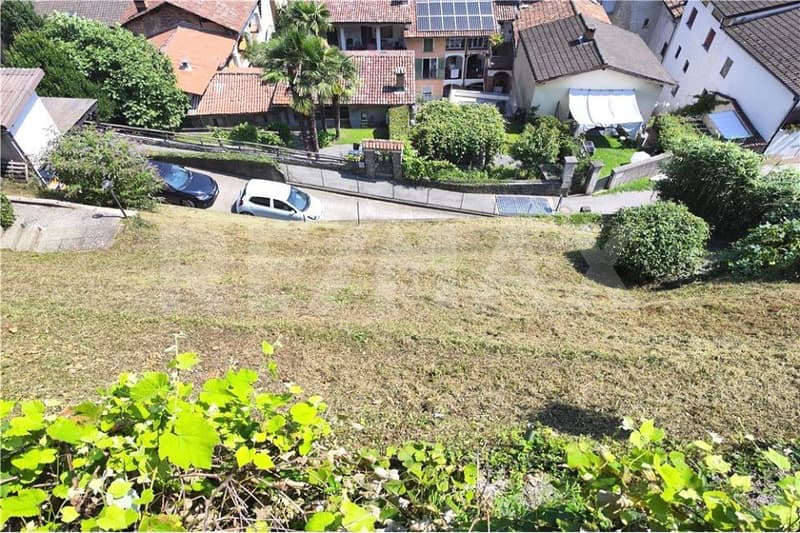 Terreno edificabile con bella vista lago e monti (3)