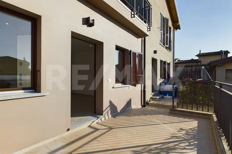 Appartamento 3 locali, in residenza di nucleo con giardino (3)
