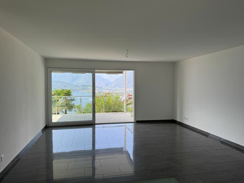 Wohnung mit grossen Terrassen und Pool (9)