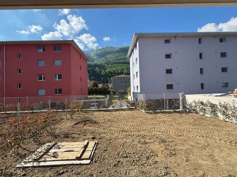 Moderni appartamenti di 2.5 locali con grande giardino in prima locazione a Cadenazzo (7)