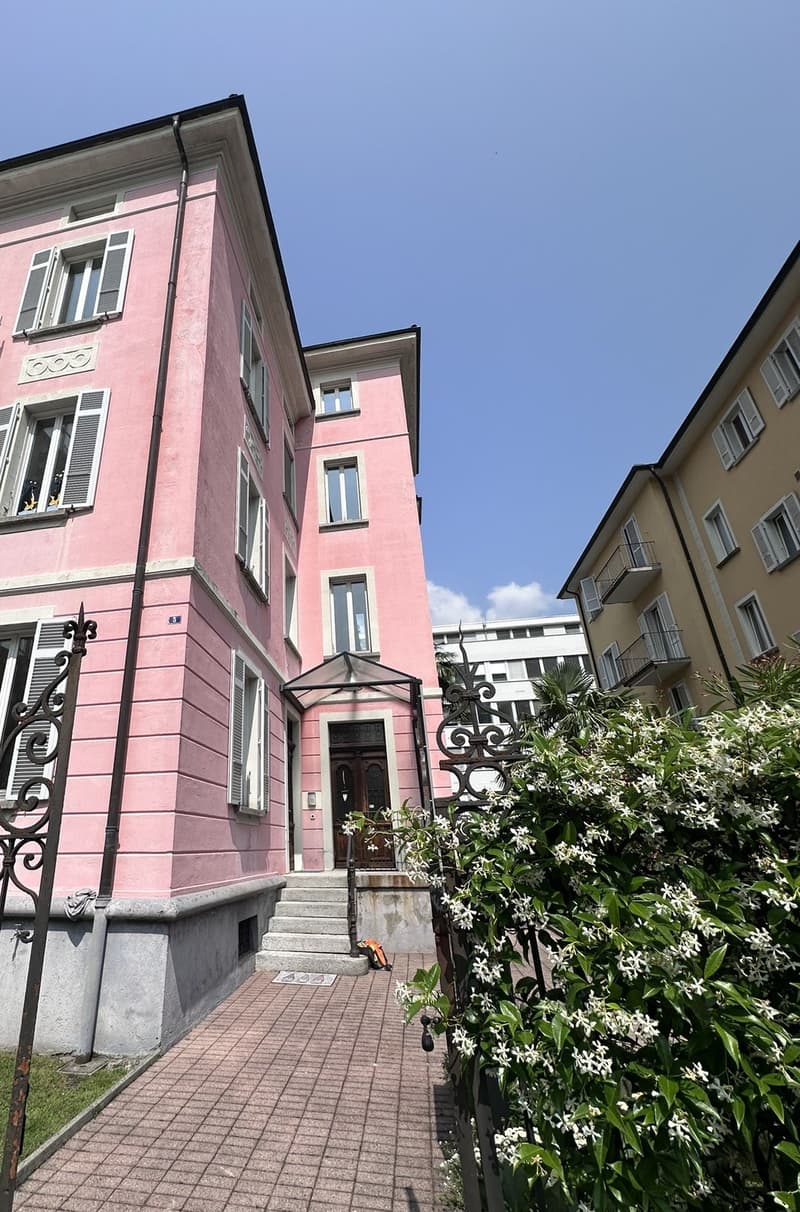Affittasi 5.5 locali completamente ristrutturato in casa d’epoca – posizione privilegiata (3)