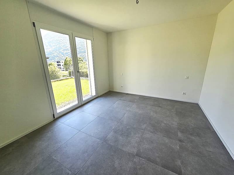 Splendido 4.5 locali con giardino a Claro (13)