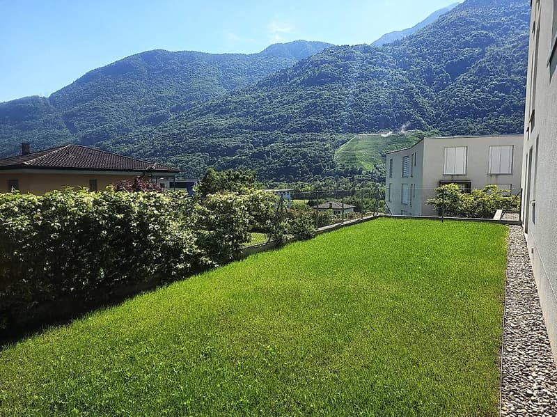 Splendido 4.5 locali con giardino a Claro (4)