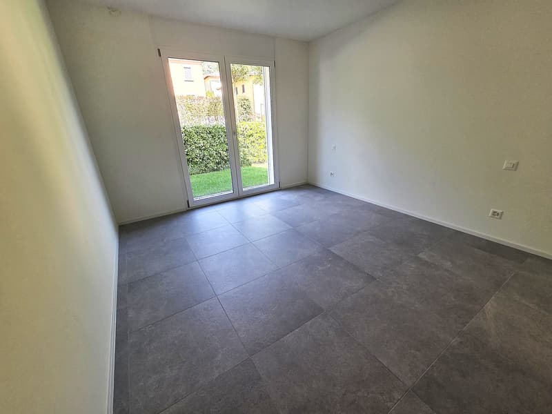Moderno appartamento  di 4.5 locali con giardino a Claro – Nuova costruzione con vista (9)