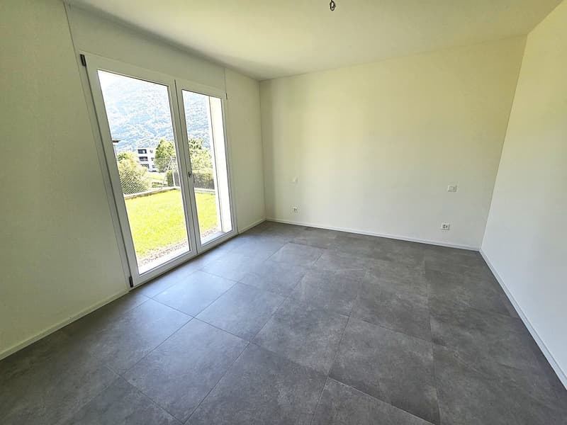 Moderno appartamento  di 4.5 locali con giardino a Claro – Nuova costruzione con vista (11)